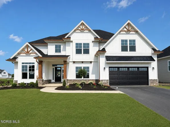 1002 Ellesmere Dr, Perrysburg, OH 43551