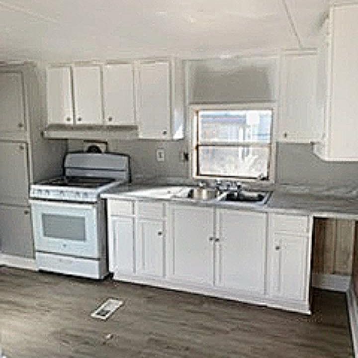 1027 SW Traffic Way El Dorado KS Zillow