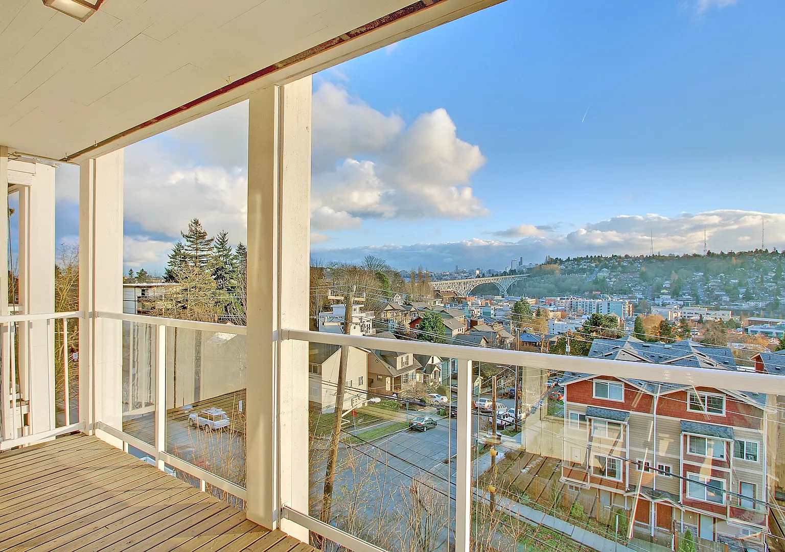 Fremont View - 525 N Bowdoin Place — Photo 4