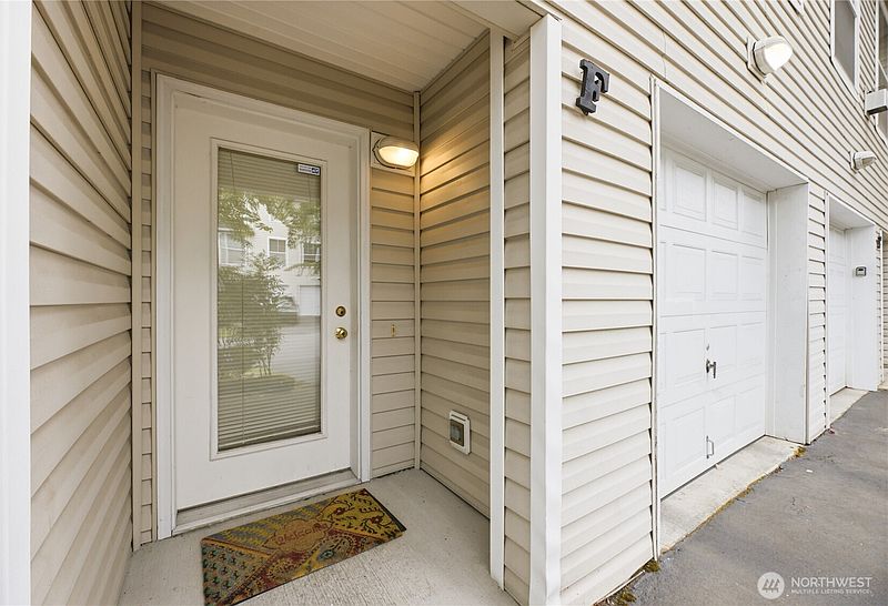 3rd image of 2309 Milton Way Unit F