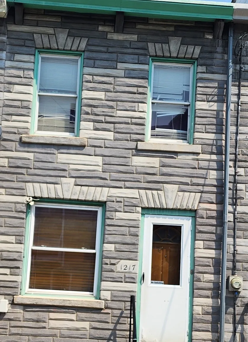 1217 Cotton St — Photo 1