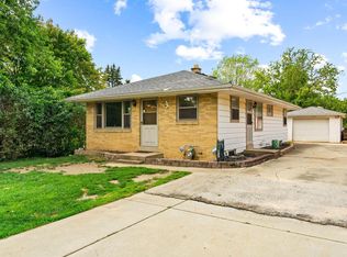3262 E Morris Ave, Cudahy, WI 53110