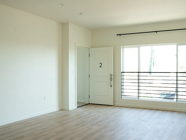 5259 Lexington Ave #2 — Photo 3