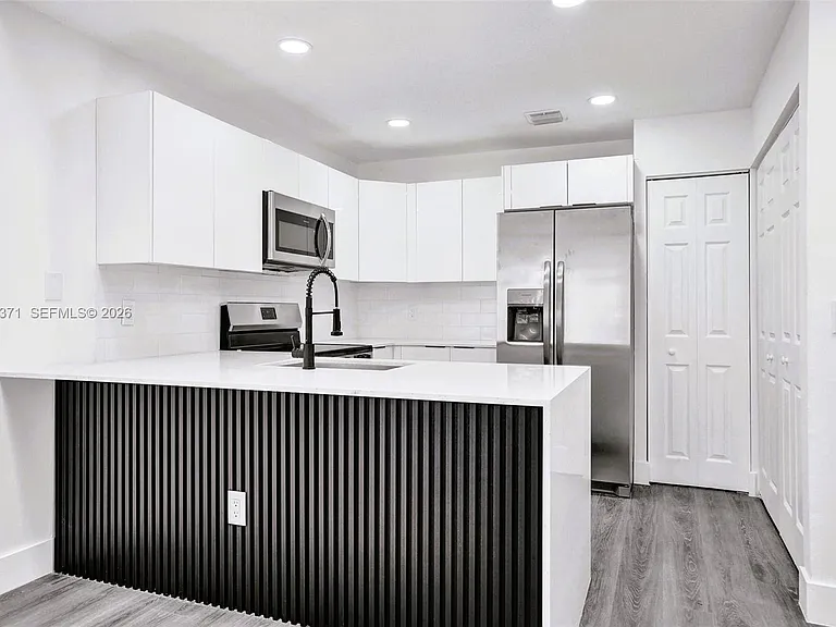 1818 Adventure Pl — Photo 16