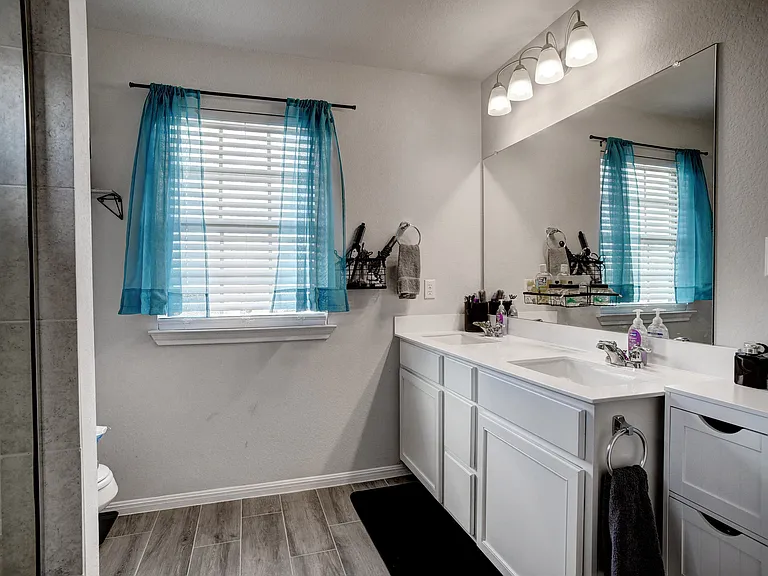 205 Driftwood Ln — Photo 27