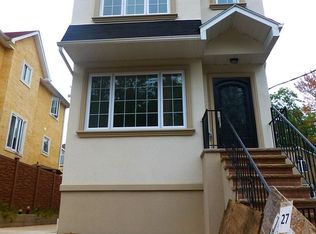 27 Midland Rd, Staten Island, NY 10308