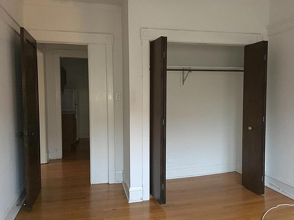 4th image of 3501 N Greenview Ave #K300