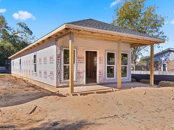 2nd image of 1915 Gary Cir