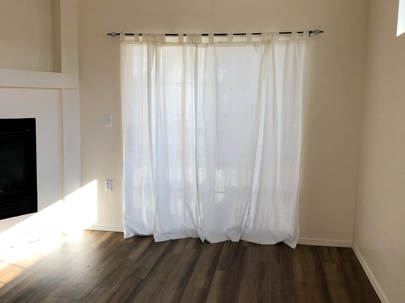 3 bed, 1440 sqft, $1,900 — Photo 2