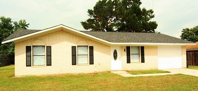 1st image of 115 Raymond Dr