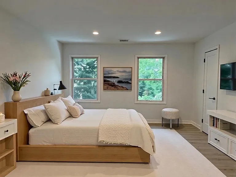 50 Hubbard Ln #7 — Photo 15