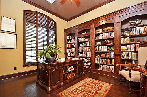 3rd image of 25706 Pipestone Glen Ln
