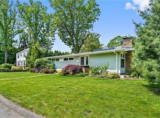 15 Woods End Rd, Hartsdale, NY 10530