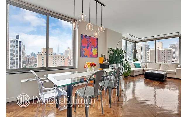 Sold by Douglas Elliman | media 14