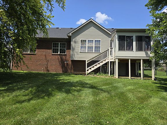4th image of 709 Hackney Ct