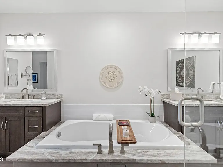 4008 Tradewinds Dr — Photo 27
