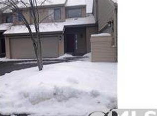 696 Charing Ct #1, Rochester Hills, MI