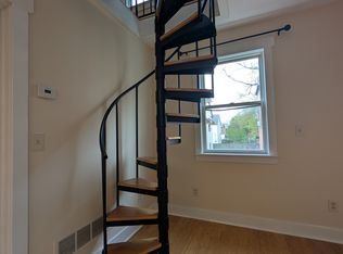 807 Literary Rd APT 4, Cleveland, OH 44113