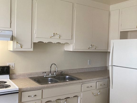 4th image of 2138 E Hanna Ave #3