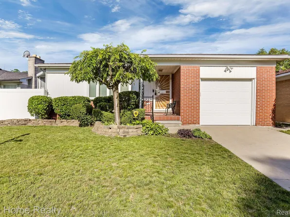 19485 Northlawn St, Detroit, MI 48221