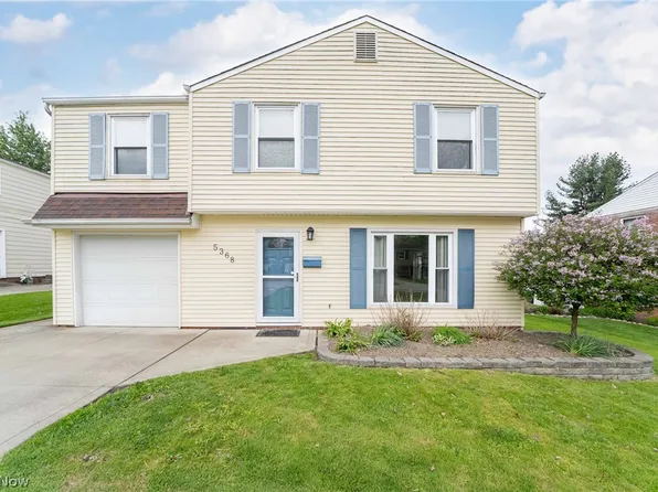 5368 Strawberry Ln, Willoughby, OH 44094