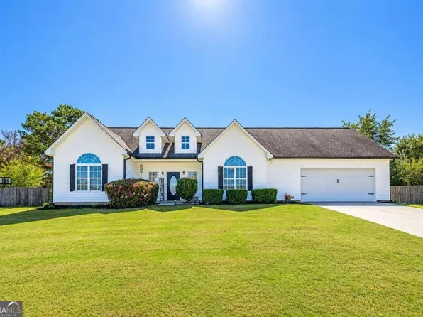 3021 Black Fox Dr, Loganville, GA 30052