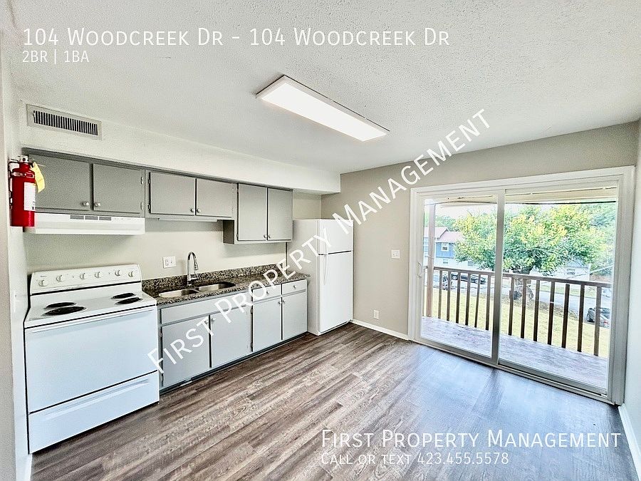 1st image of 104 Woodcreek Dr