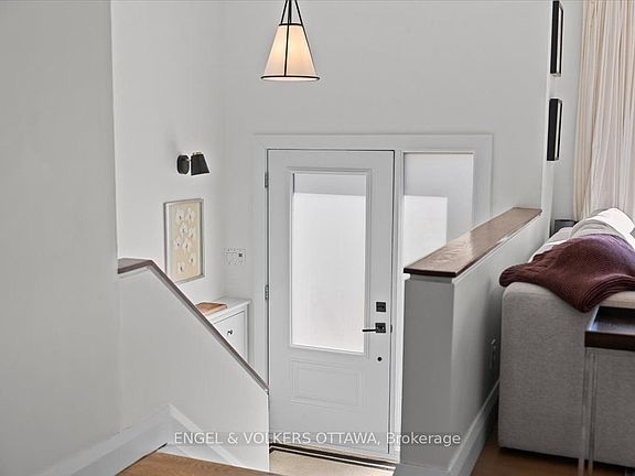 4th image of 1393 Sutherland Dr