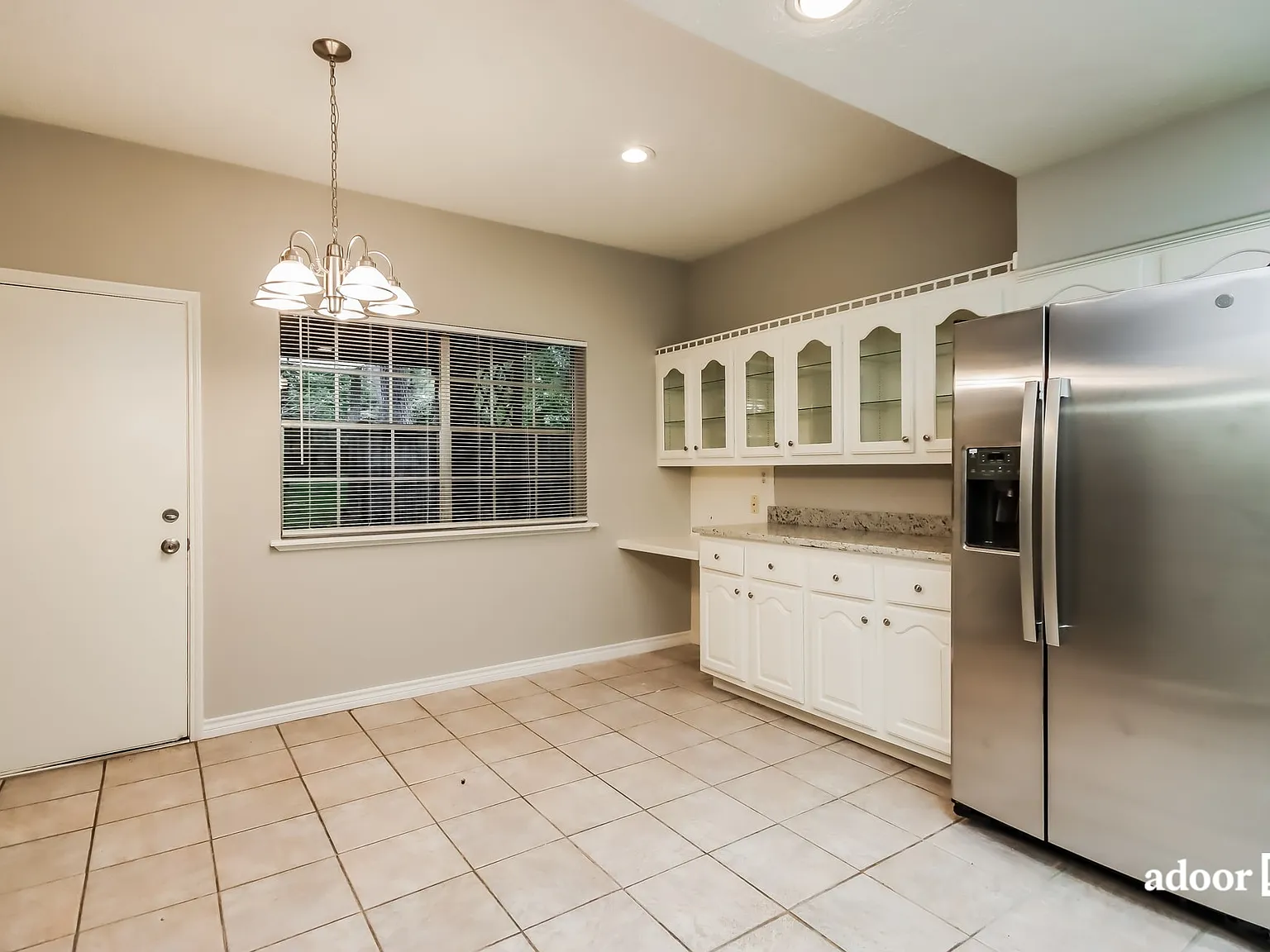 3 bed, 3.0 bath, 2155 sqft, $1,945 — Photo 4