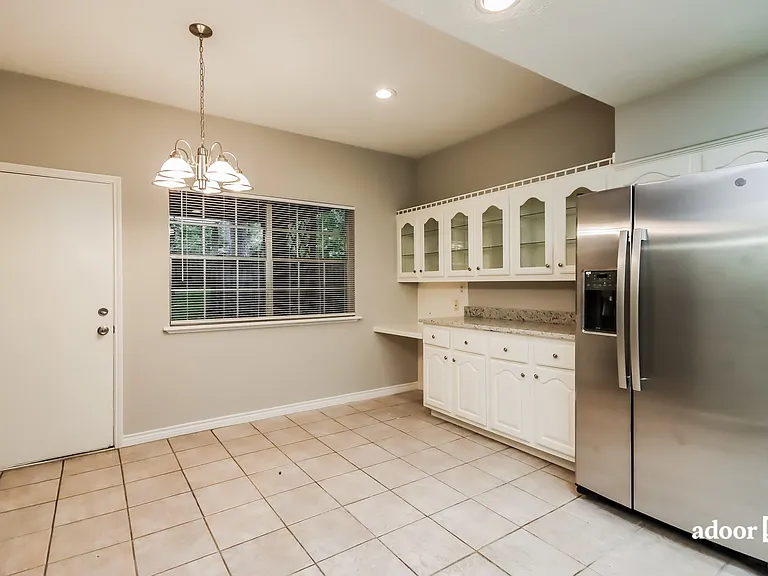 11414 Twain Dr — Photo 3