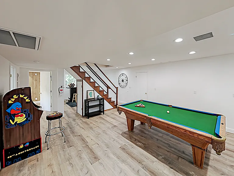 888 Kiowa Dr — Photo 5