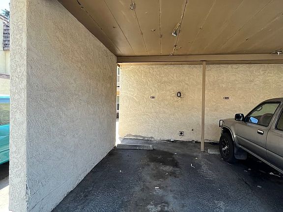 2nd image of 1301-1347 S Court St #1331