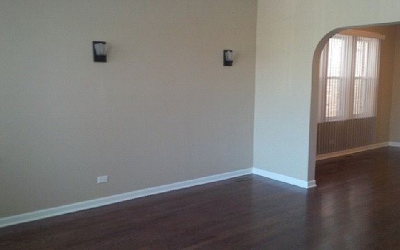 4th image of 3736 N Oak Park Ave