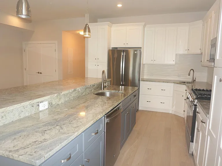 99 Moody St #Penthouse 9 — Photo 4