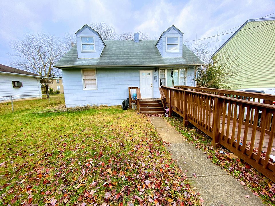 1st image of 207 Coakley St