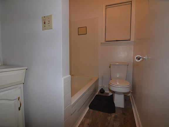 3rd image of 12 Elm Ave #2