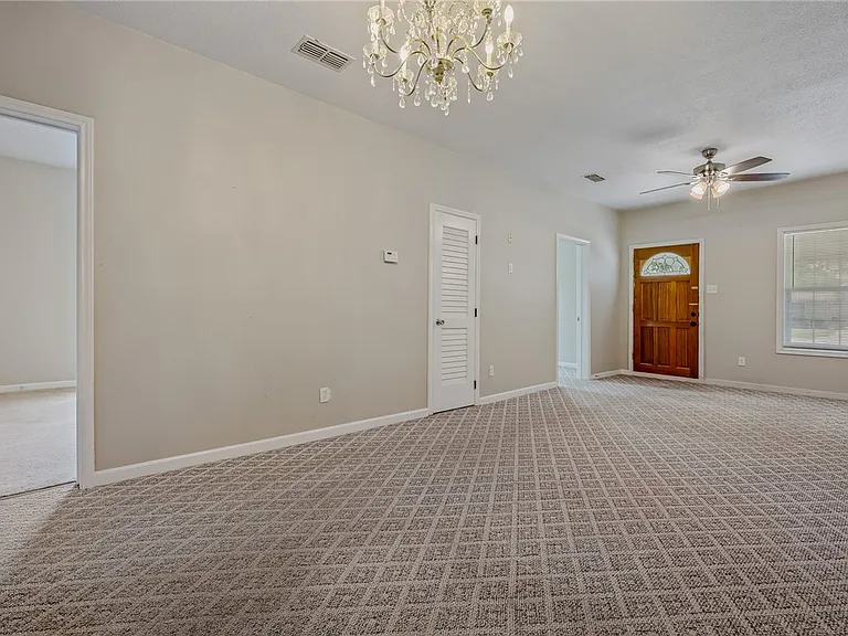 1622 Woodlawn Dr — Photo 5