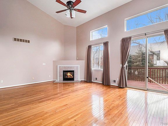 4th image of 1028 Maya Ct