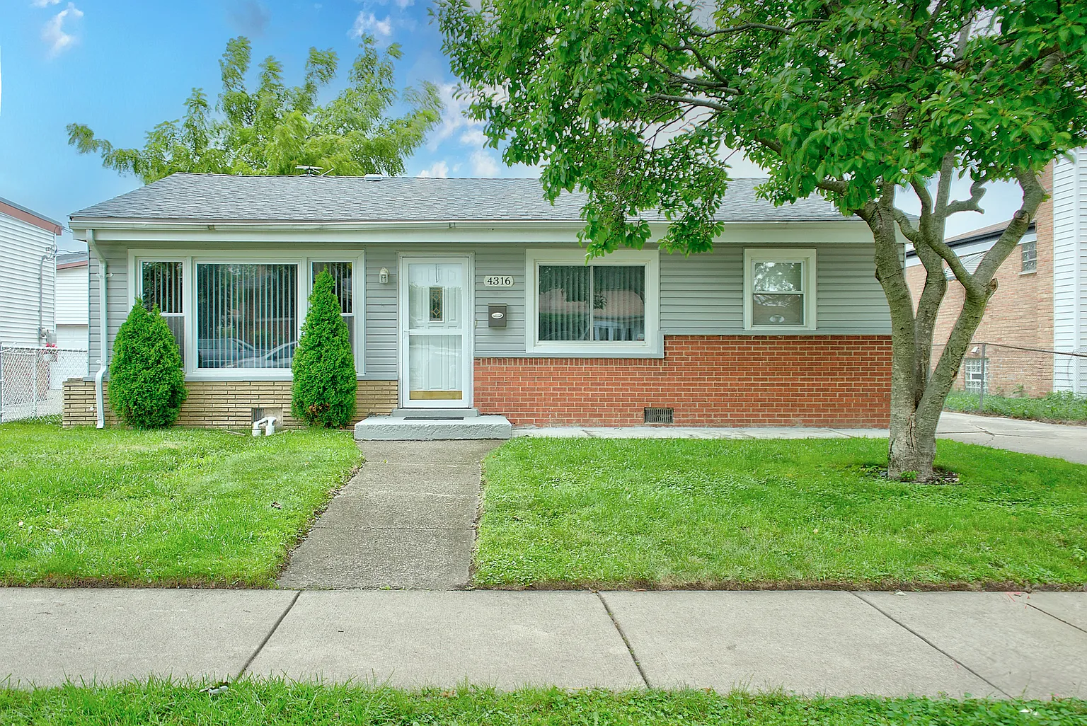 4316 W Linecrest Dr photo 1
