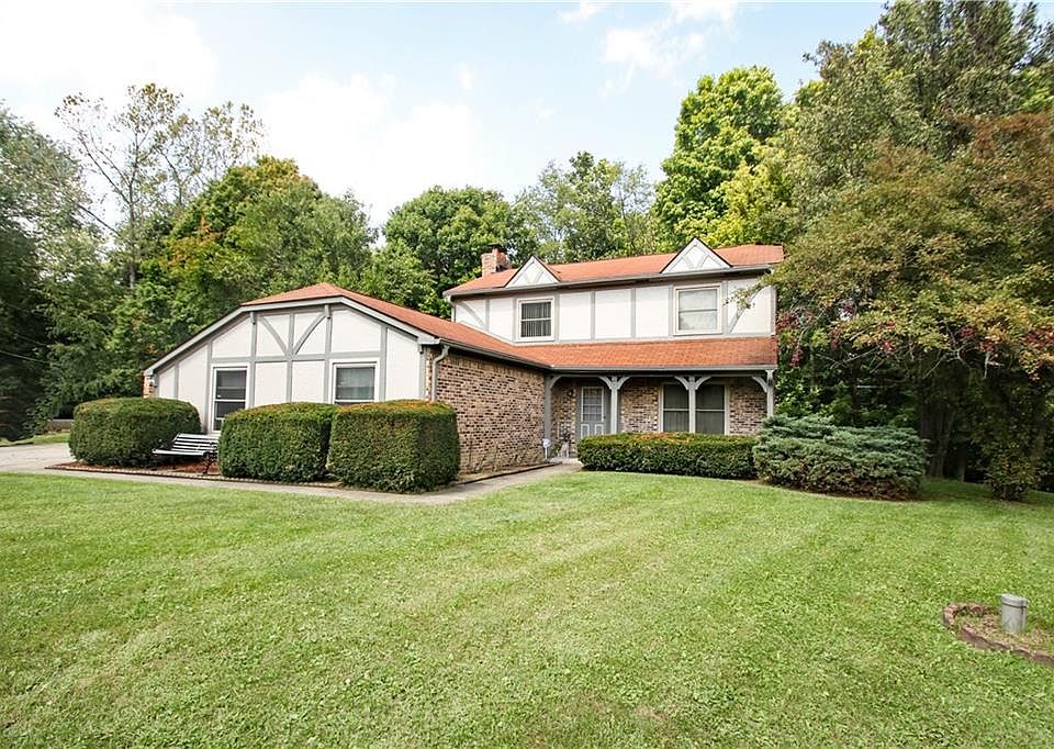 1st image of 3265 Country Club Ln