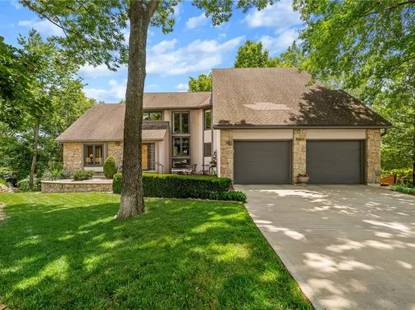 13735 W 82nd St, Lenexa, KS 66215