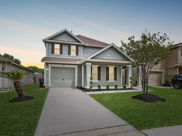 255 Silky Leaf Dr, Houston, TX 77073