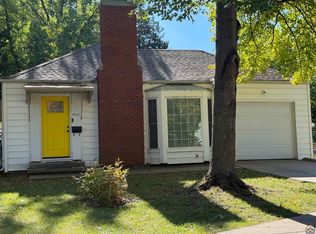 4221 SW 17th St, Topeka, KS 66604