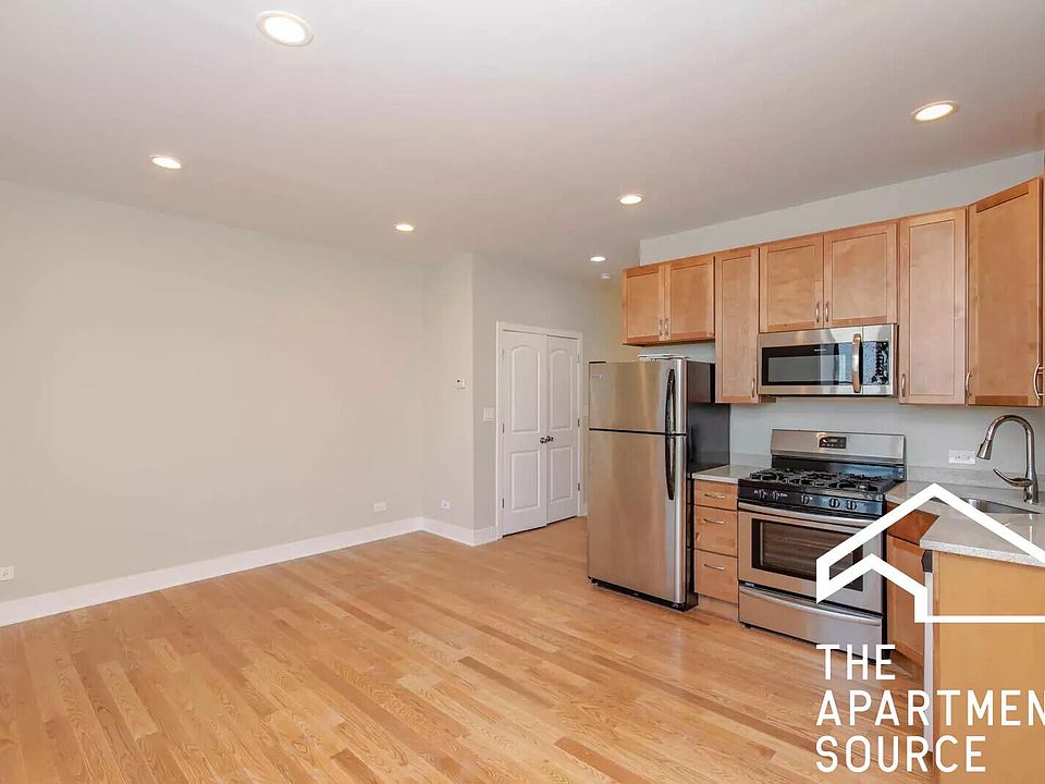 1st image of 5202 W Belmont Ave #2A