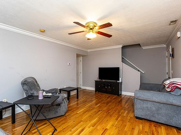 2nd image of 1057 Merrick Dr