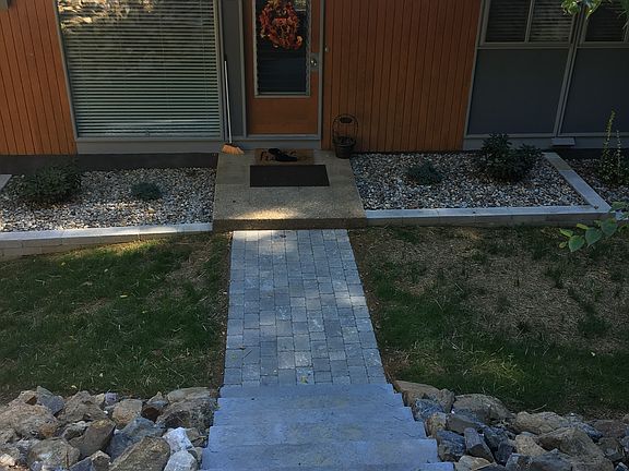 Front walkway 