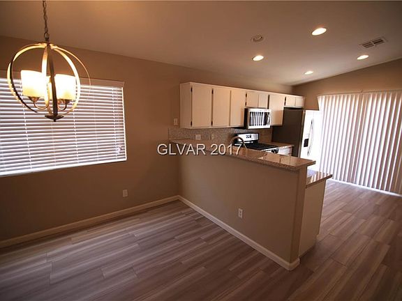 3rd image of 3701 Mendacino St
