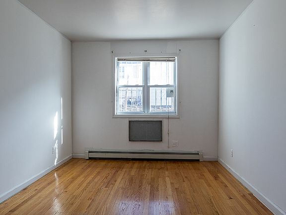 4th image of 18-33 121st St #1