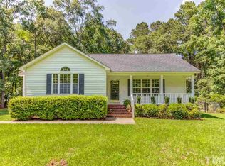 32 Sommerset Dr, Clayton, NC 27520