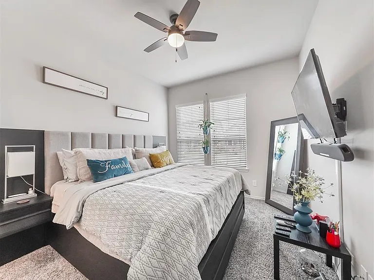 17023 Canosa Dr — Photo 14